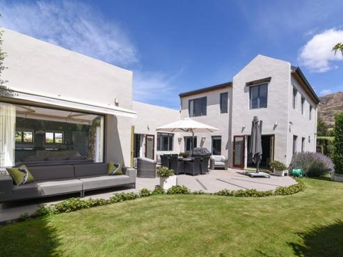 15 Little Oak Common, Wanaka