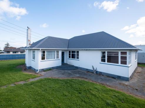 31 Domett Street, Opunake