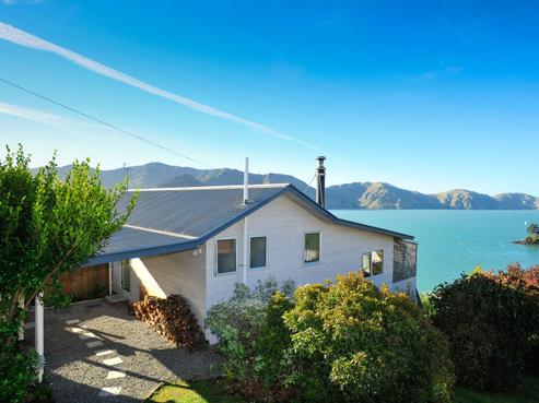 9 Ranui Crescent, Diamond Harbour