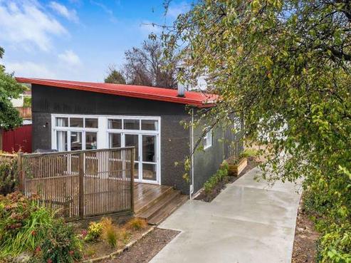 2/11 Ingle Avenue, Waipahihi