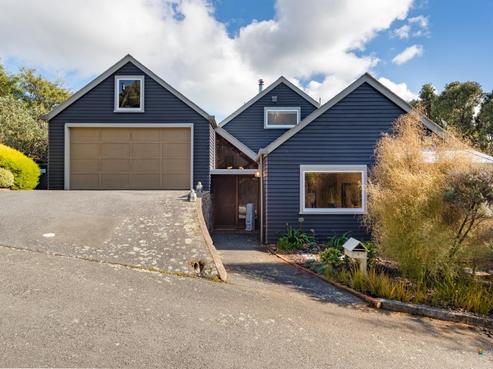 2 Raynham Way, Silverstream