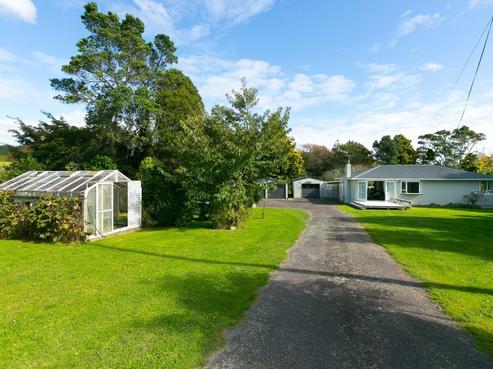 98 Egmont Road, Hillsborough