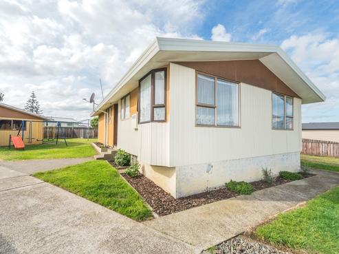72 Hinau Street, Castlecliff