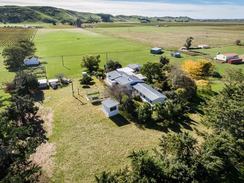 2219 Maraekakaho Road, Raukawa
