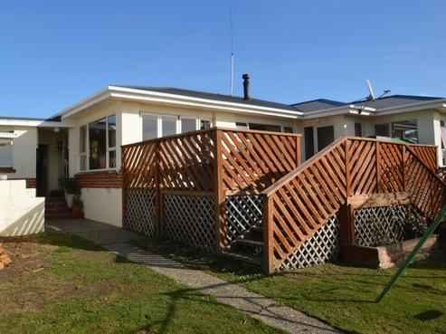 243 Foyle Street, Bluff