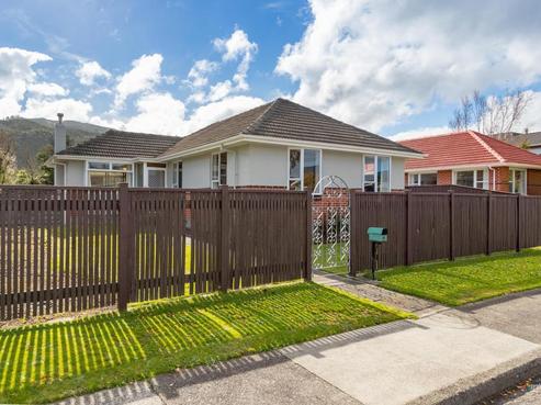 48 Whirinaki Crescent, Heretaunga