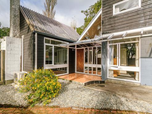 451 Stokes Valley Road, Stokes Valley