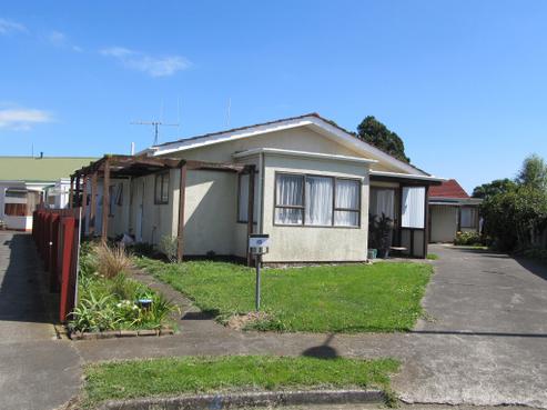 15 Avon Place, Springvale