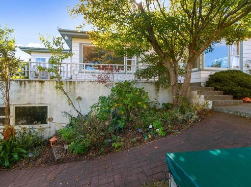 6 Bedford Grove, Kelson