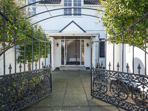 1 Oakfield Street, Burnside