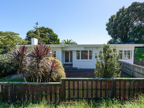 3 Moana Road, Paraparaumu