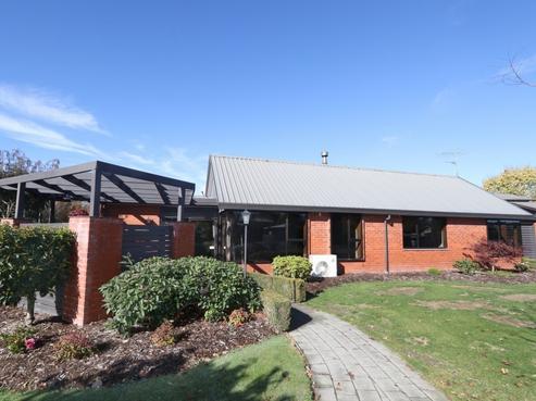 68 Farm Road, Allenton