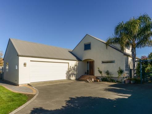 33A Ferry Road, Clive