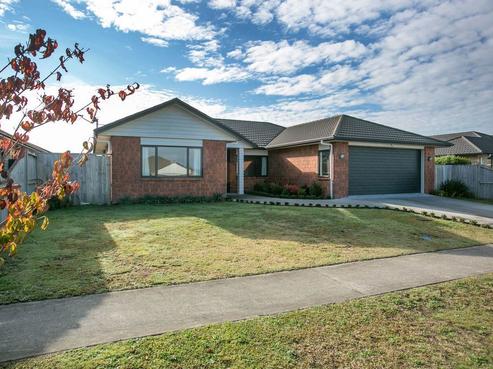 6 Vosper Close, Leamington