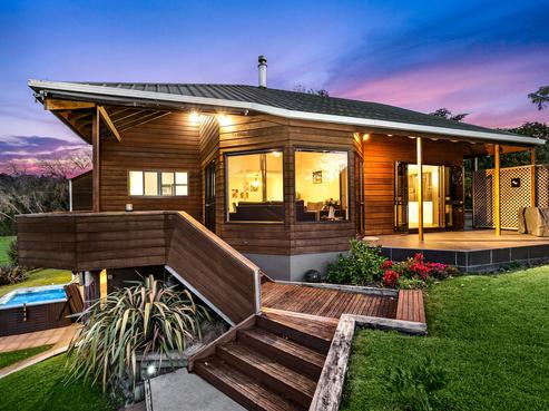 102 Shaw Road, Oratia