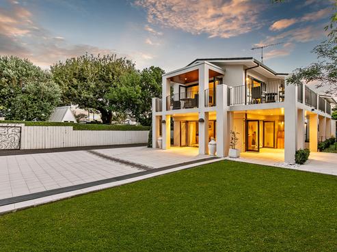 54A Marine Parade, Mellons Bay