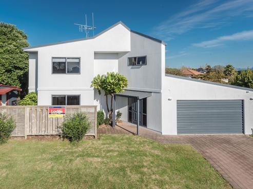8 Burleigh Place, Rototuna
