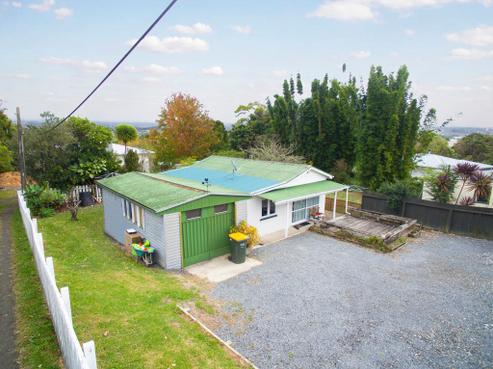13 Awaroa Road, Sunnyvale