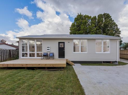 37A Cobham Crescent, Kelston