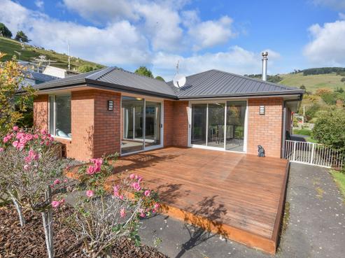 13 Roger Street, Macandrew Bay