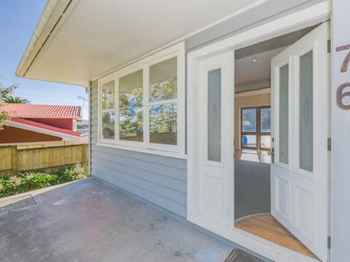 76 Valley Road, Paraparaumu
