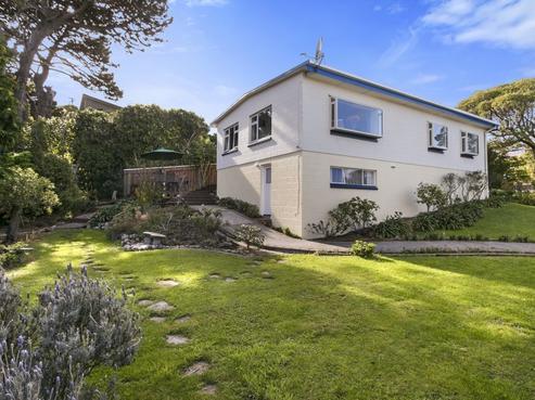 7 Pine Tree Lane, Korokoro