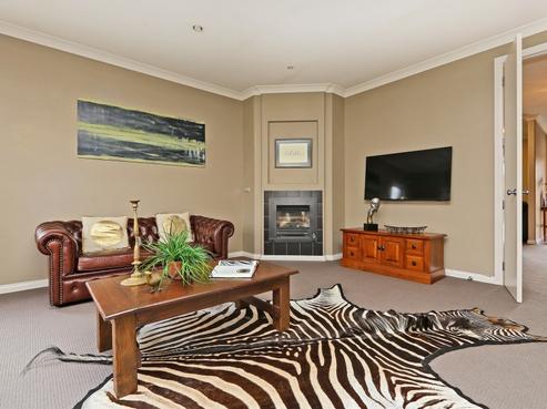 89 Northwood Avenue, Mahora