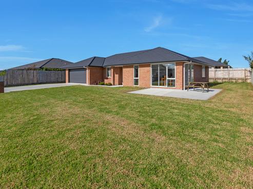 37 Kowi Lakes Drive, One Tree Point