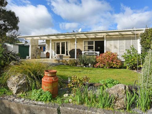 10 Waimarama Grove, Birchville