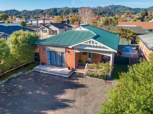 19 Kiln Street, Silverstream