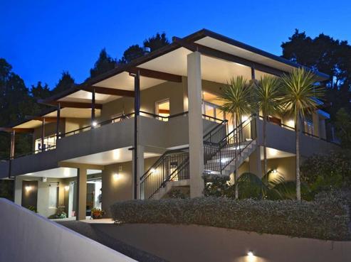31 Magnolia Avenue, Kamo
