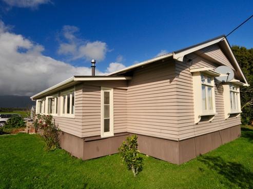 8 Oparara Road, Karamea