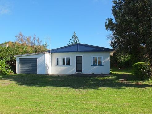 8 Nelson Street, Foxton Beach