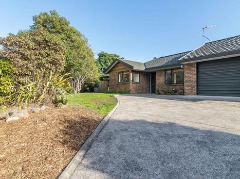 44 Guildford Drive, Paraparaumu