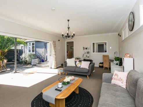 17 Hammond Road, Taradale