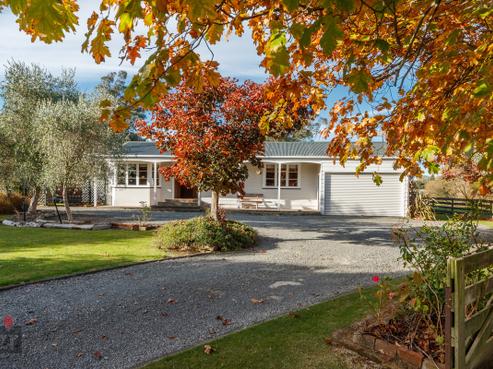 12 Perry Line, Cheltenham