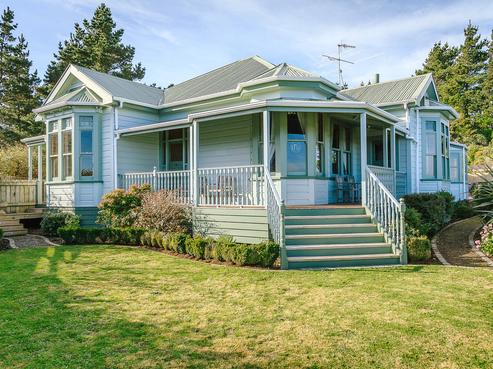 12 Crestview Grove, Belmont