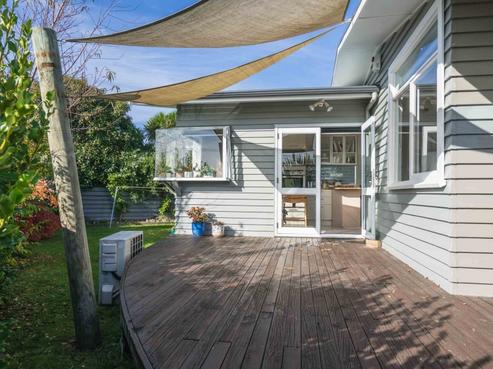 2 Sunset Street, Hilltop