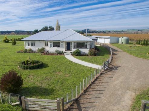 90 Aorangi Road, Maraekakaho