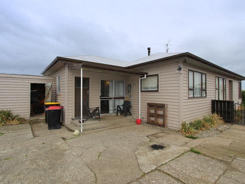 16 Saturn Street, Strathern