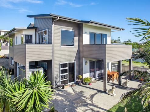 22 Ocean View Road, Coastlands