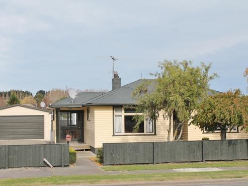 14 Montgomery Street, Cheviot