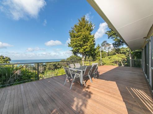 20 Kauri Point Road, Laingholm