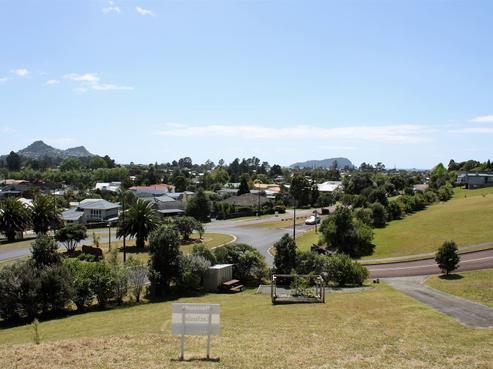 4 Panorama Parade, Pauanui
