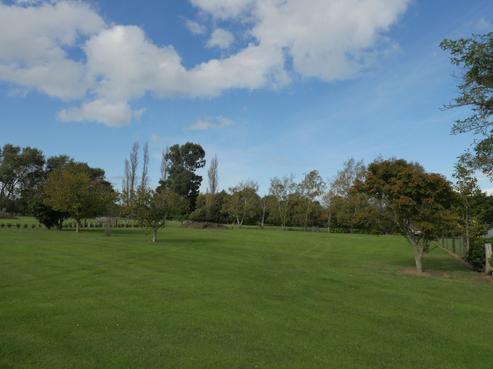 2 Orchard Lane, Amberley