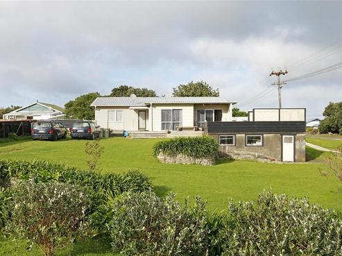 2 Terou Street, Manaia