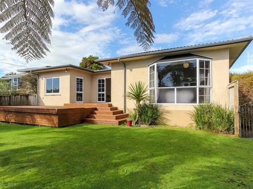 6 Pukaka Street, Strandon