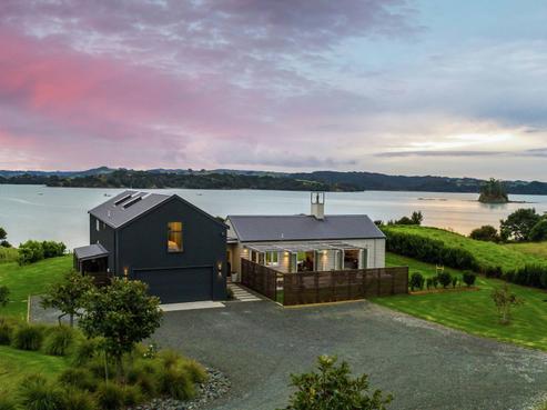 125 Ridge Road, Mahurangi East