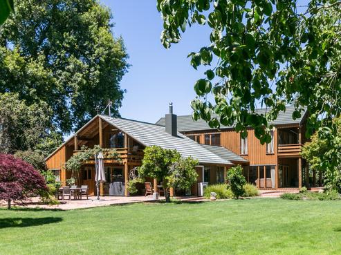 76 Saint Andrews Road, Havelock North