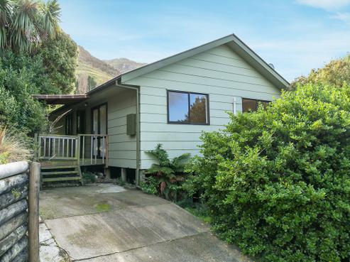 25A Walkers Road, Lyttelton